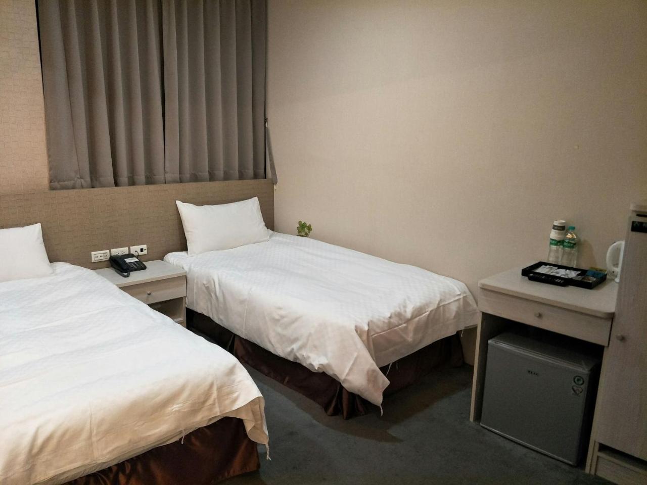 Shun-Yi Business Hotel مدينة تشيايي المظهر الخارجي الصورة